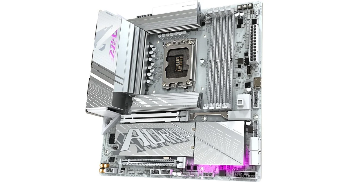 CM GIGABYTE Z890M A ELITE ICE (4/5)