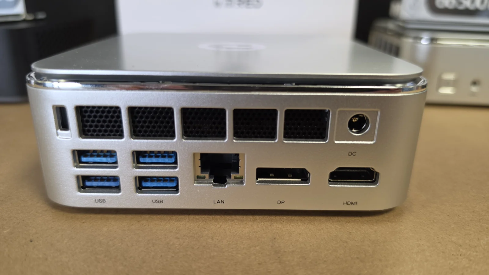 Mini PC M.RED OttO A2 I31215u (3/3)